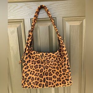 VGUC Baggu Leopard Shoulder bag